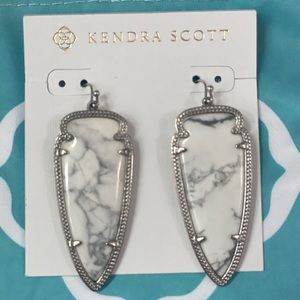 Kendra Scott Skylar Earrings in Natural Howlite